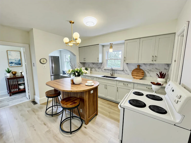 922 Park Drive, Vancouver, BC, V6P 2J4 - 25