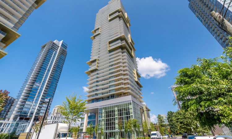 1805-6383 Mckay Avenue