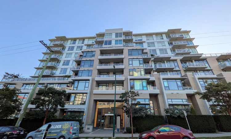 805-2788 Prince Edward Street