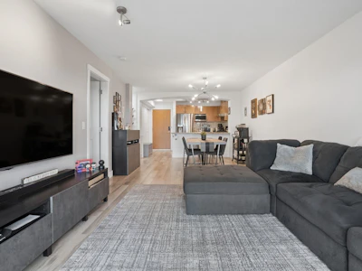 202-3082 Dayanee Springs Boulevard - 4