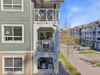 410-16388 64 Avenue - 4