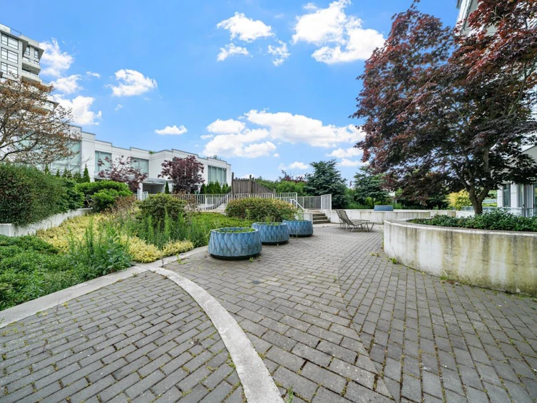 809-5580 No 3 Road, Richmond, BC, V6X 0R8 - 27