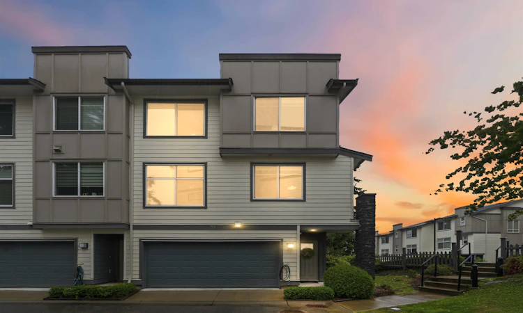 39-15633 Mountain View Drive