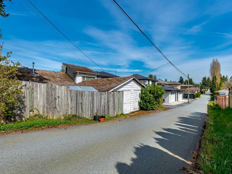1052 Como Lake Avenue, Coquitlam, BC, V3J 3N8 - 27