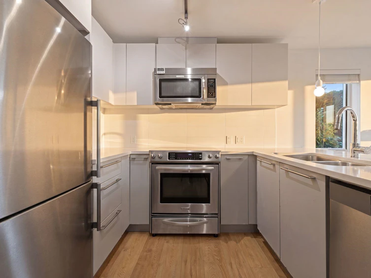 107-1661 E 2nd Avenue, Vancouver, BC, V5N 1E1 - 6