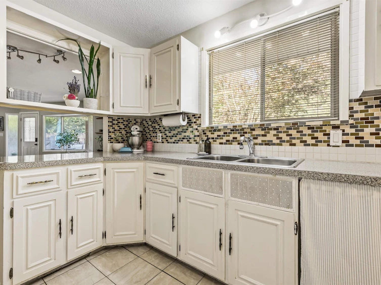 45942 Sleepy Hollow Road, Cultus Lake, BC, V2R 5A8 - 15