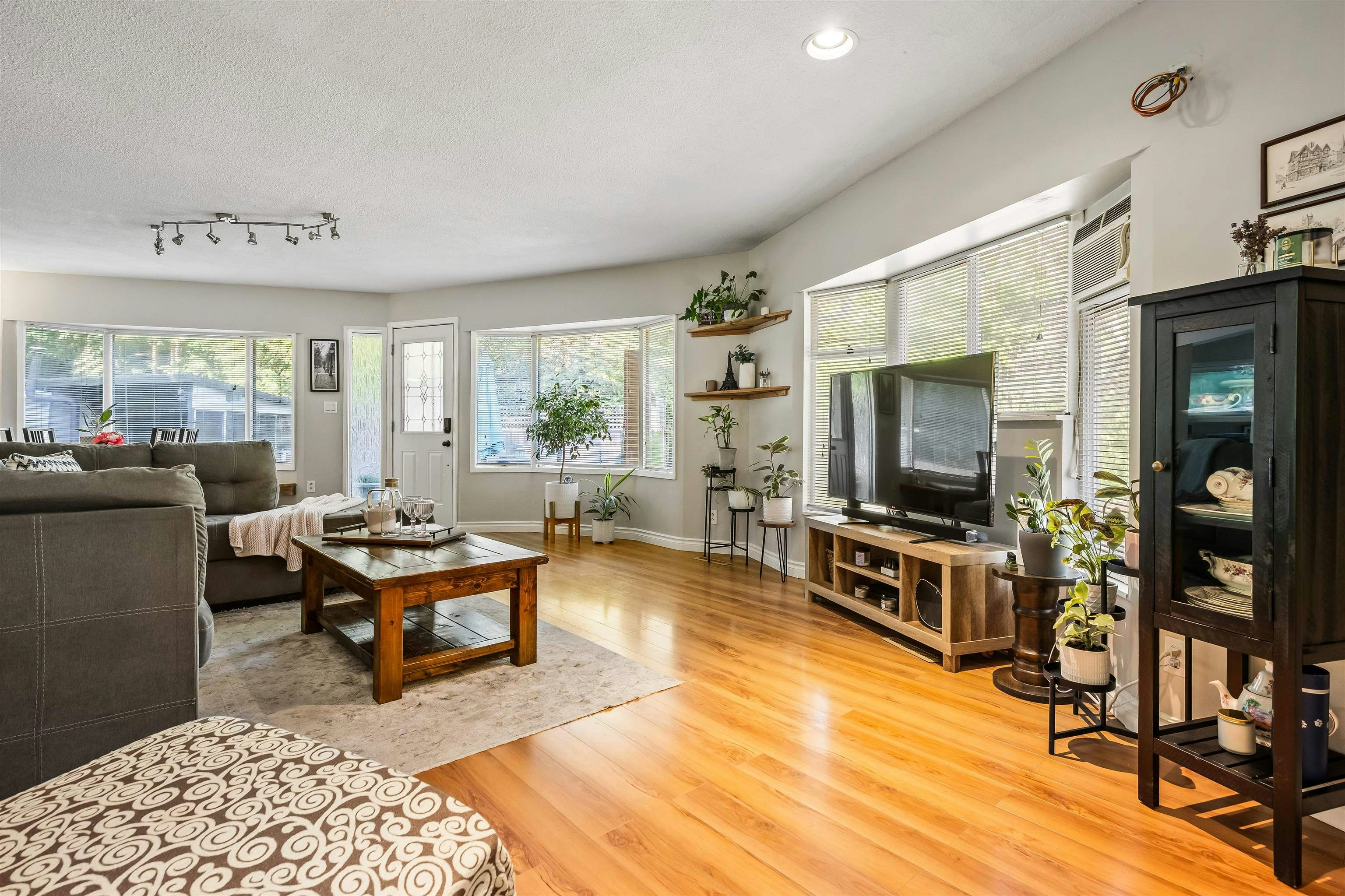 45942 Sleepy Hollow Road, Cultus Lake, BC, V2R 5A8 - 8