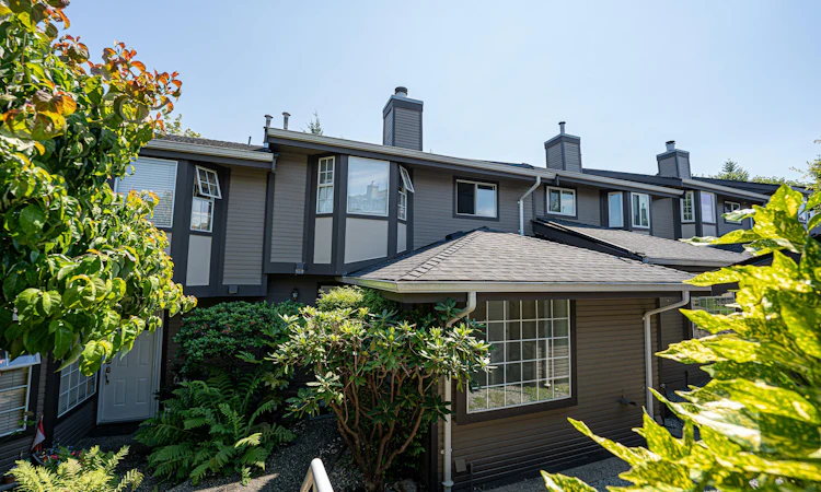 180-1140 Castle Crescent
