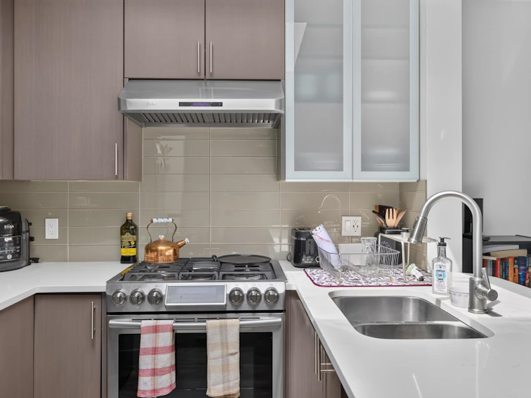 401-688 E 16th Avenue, Vancouver, BC, V5T 2V4 - 5