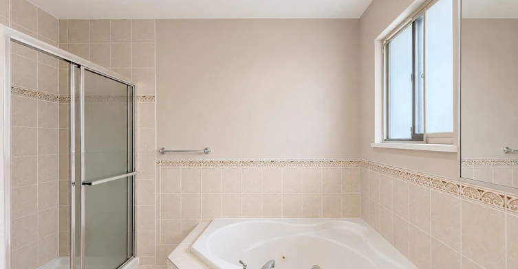 15773 82a Avenue, Surrey, BC, V4N 0R6 - 17