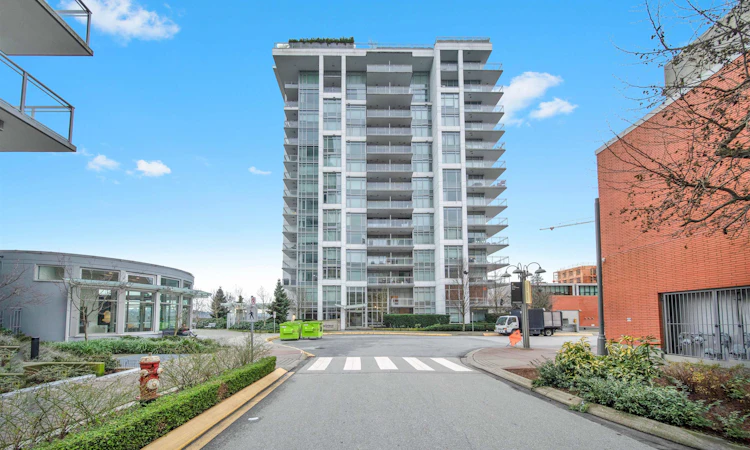307-200 Nelson's Crescent