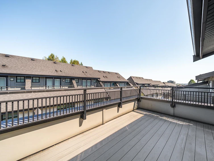 1038 Park Drive, Vancouver, BC, V6P 0H9 - 25