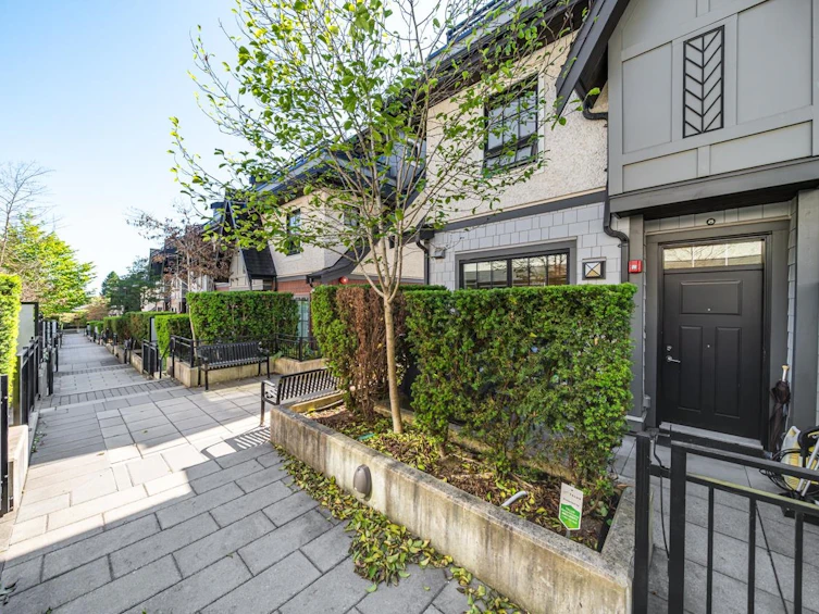 1038 Park Drive, Vancouver, BC, V6P 0H9 - 5