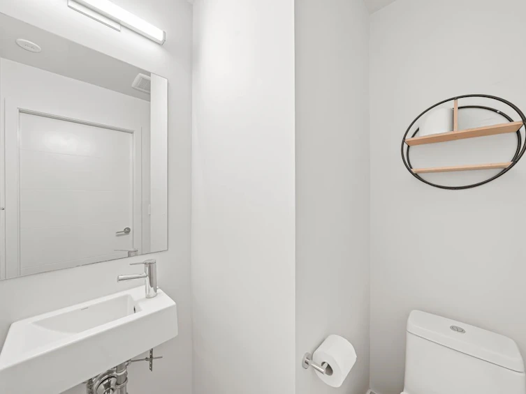 1038 Park Drive, Vancouver, BC, V6P 0H9 - 14
