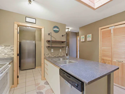 706-1750 Mckenzie Road - 5