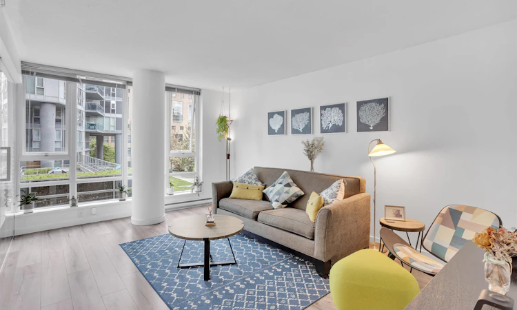 502-233 Robson Street