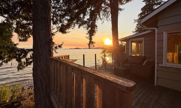 4861 Sunshine Coast Highway