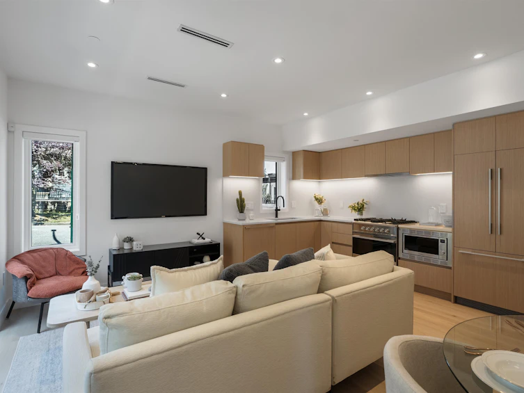 1008 W 52nd Avenue, Vancouver, BC, V6P 1H5 - 3