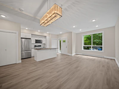 118-15351 101 Avenue - 4