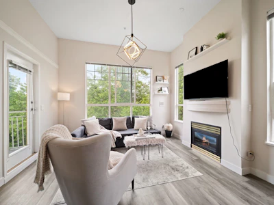 404-10186 155 Street - 3