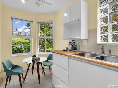 204-876 W 16th Avenue - 3