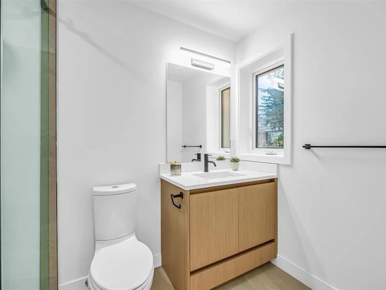 1016 W 52nd Avenue, Vancouver, BC, V6P 1H5 - 16