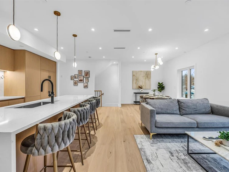 1016 W 52nd Avenue, Vancouver, BC, V6P 1H5 - 8