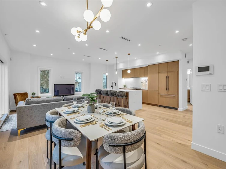 1016 W 52nd Avenue, Vancouver, BC, V6P 1H5 - 6