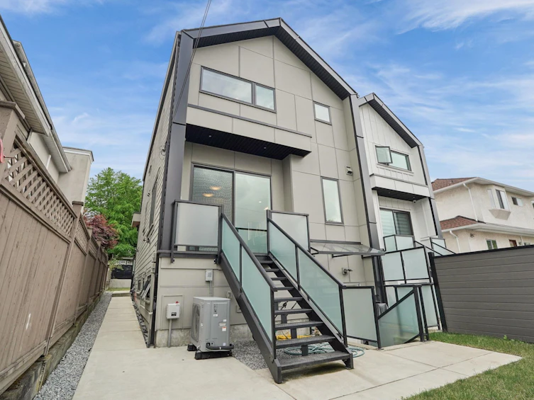 1889 E 34th Avenue, Vancouver, BC, V5P 1A5 - 35
