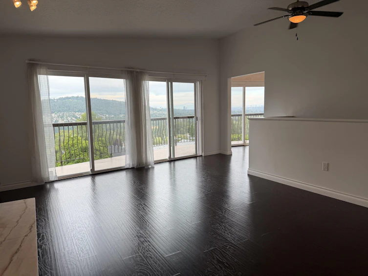 151 N Holdom Avenue, Burnaby, BC, V5B 1K2 - 16