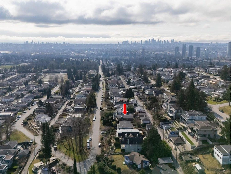 151 N Holdom Avenue, Burnaby, BC, V5B 1K2 - 6