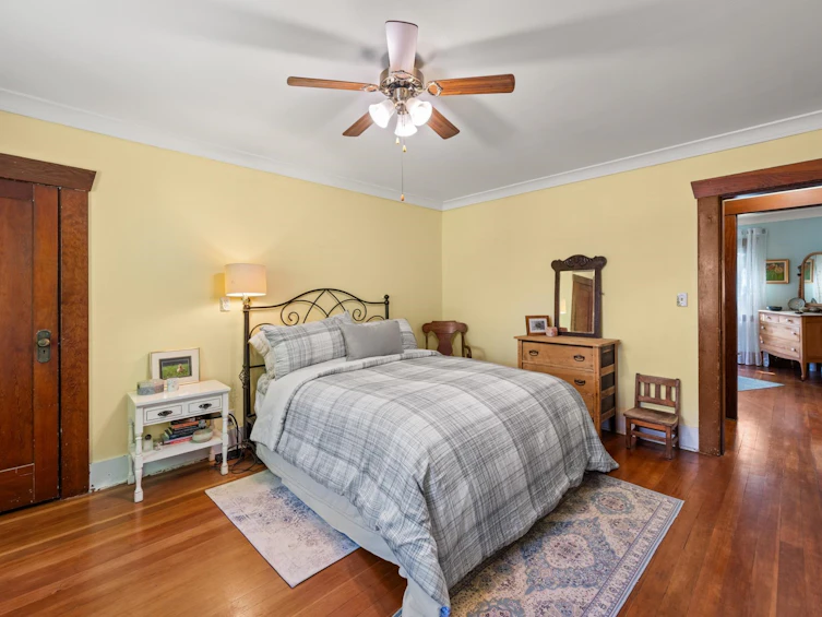 207 Eighth Street, New Westminster, BC, V3M 3P8 - 17