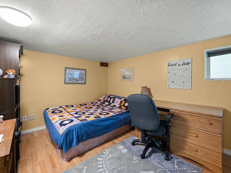 207 Eighth Street, New Westminster, BC, V3M 3P8 - 25