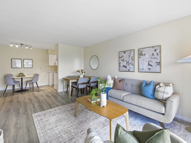 108-230 Mowat Street, New Westminster, BC, V3M 4B2 - 2