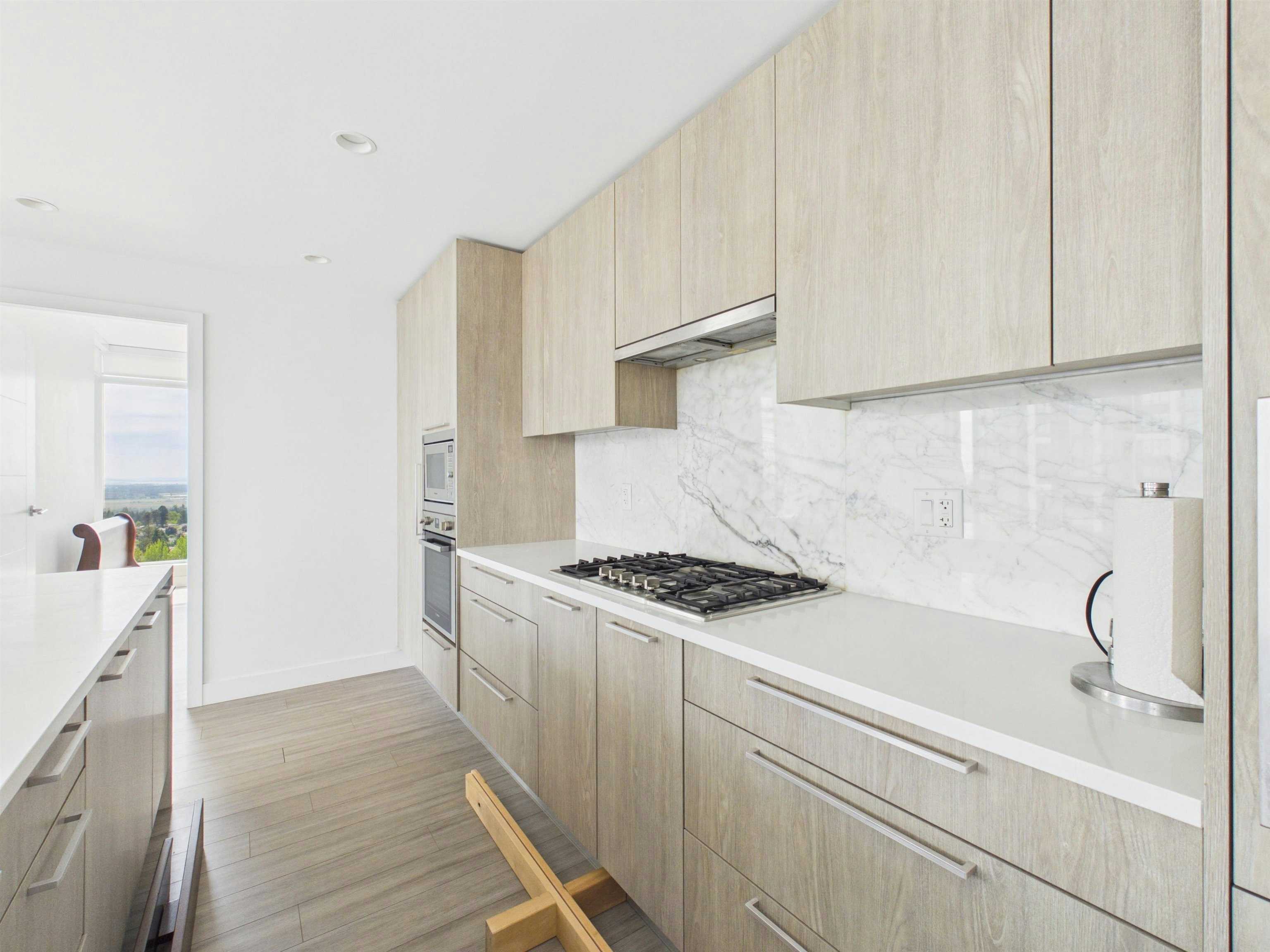1601-6398 Silver Avenue, Burnaby, BC, V5H 0K7 - 9