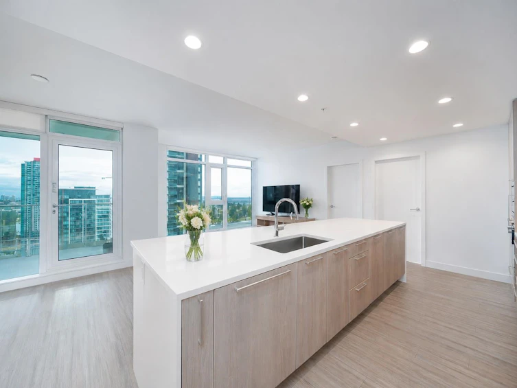 1601-6398 Silver Avenue, Burnaby, BC, V5H 0K7