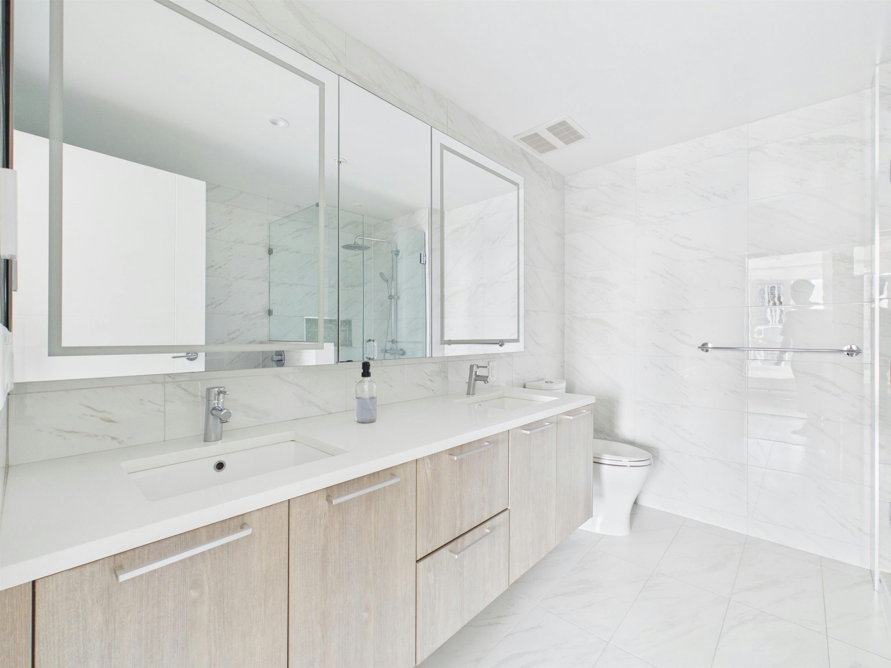 1601-6398 Silver Avenue, Burnaby, BC, V5H 0K7 - 17