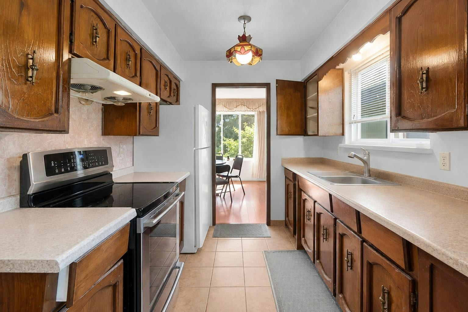 45 N Stratford Avenue, Burnaby, BC, V5B 1L1 - 9