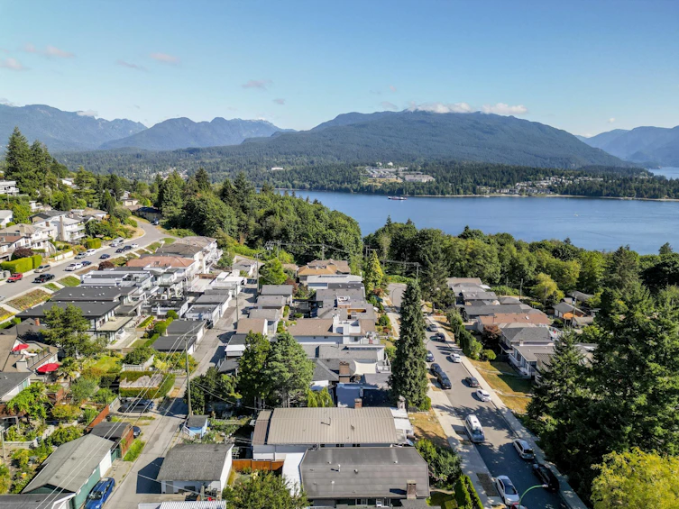 45 N Stratford Avenue, Burnaby, BC, V5B 1L1 - 30