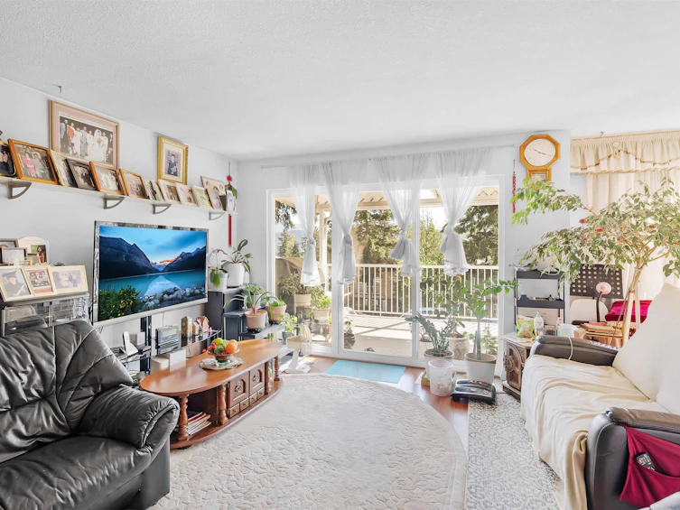 45 N Stratford Avenue, Burnaby, BC, V5B 1L1 - 7