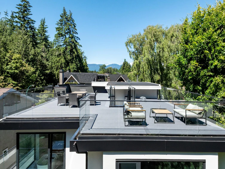 4090 W 31st Avenue, Vancouver, BC, V6S 1Y6 - 2