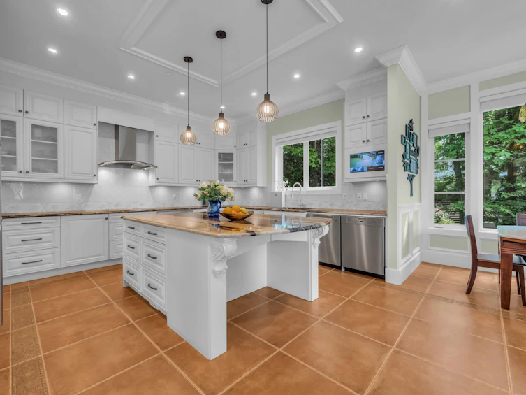 1835 Mathers Avenue, West Vancouver, BC, V7V 2G6 - 12