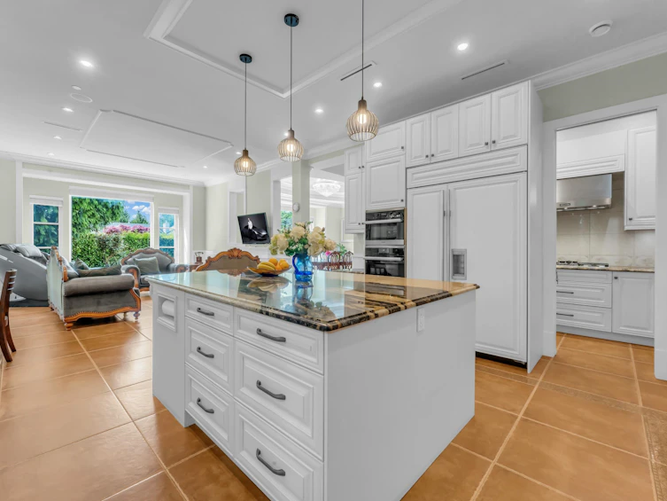 1835 Mathers Avenue, West Vancouver, BC, V7V 2G6 - 14