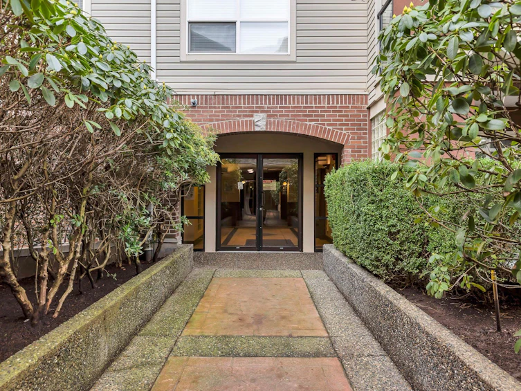 308-20239 Michaud Crescent, Langley, BC, V3A 8L1 - 2