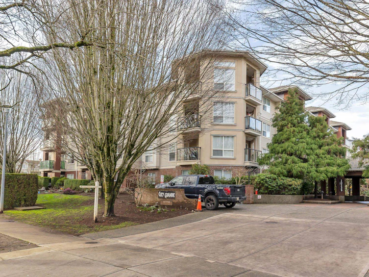 308-20239 Michaud Crescent, Langley, BC, V3A 8L1