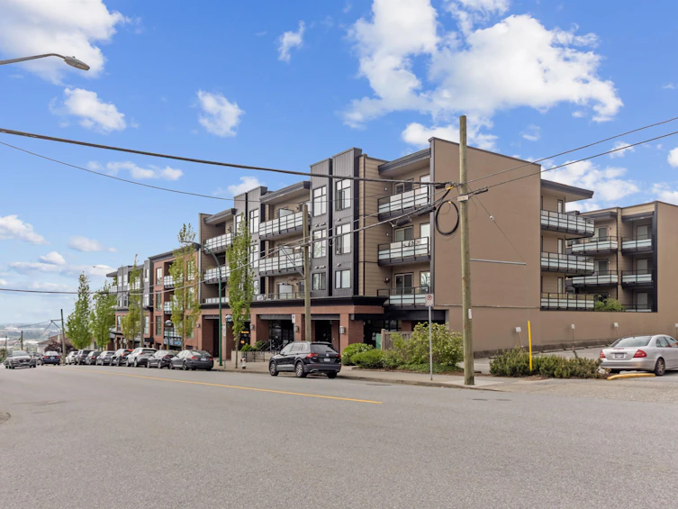 211-7727 Royal Oak Avenue, Burnaby, BC, V5J 4K2 - 2