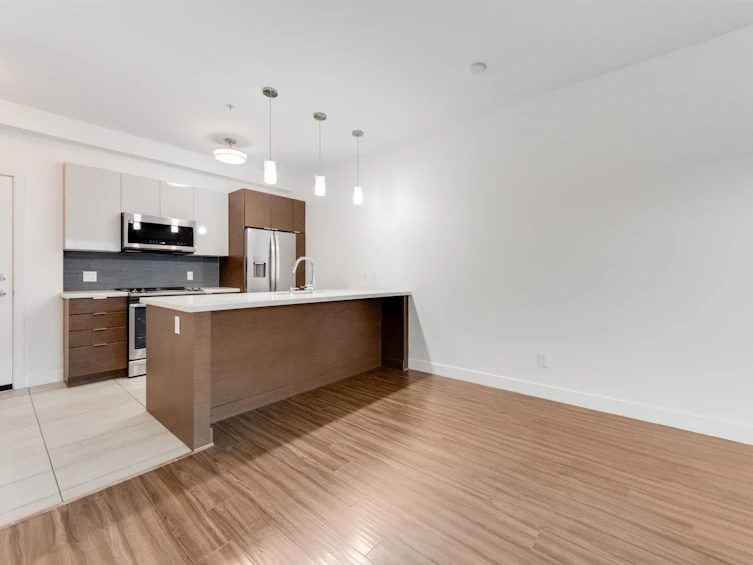 211-7727 Royal Oak Avenue, Burnaby, BC, V5J 4K2 - 9