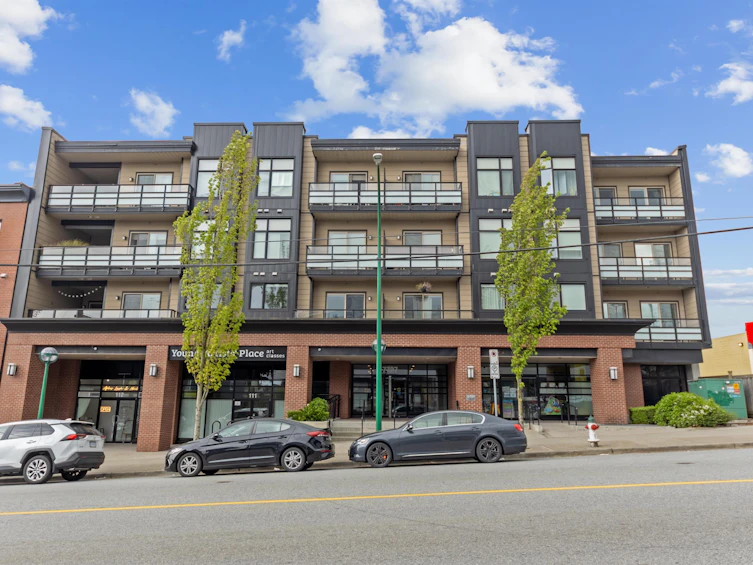 211-7727 Royal Oak Avenue, Burnaby, BC, V5J 4K2
