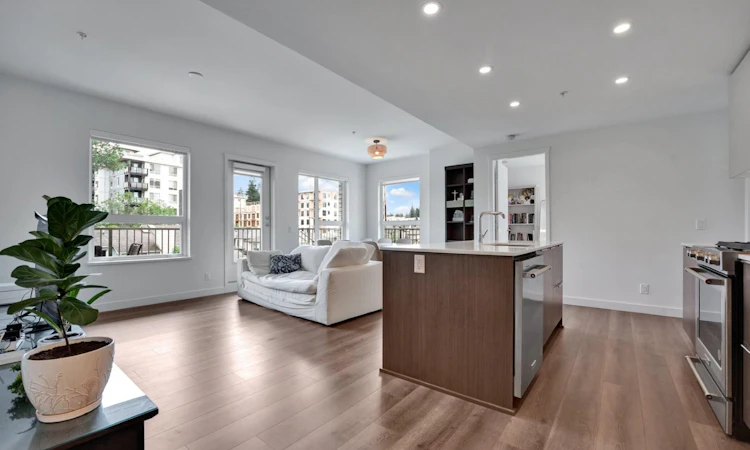 415-648 Lea Avenue