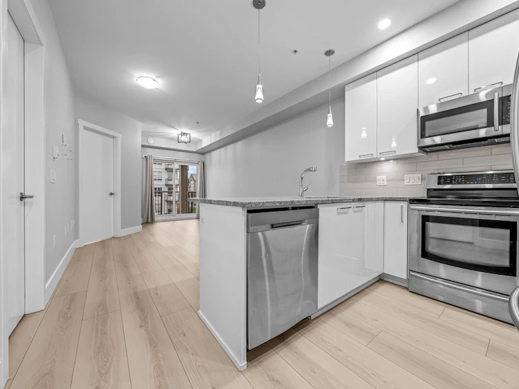 208-20175 53 Avenue, Langley, BC, V3A 0J8 - 2